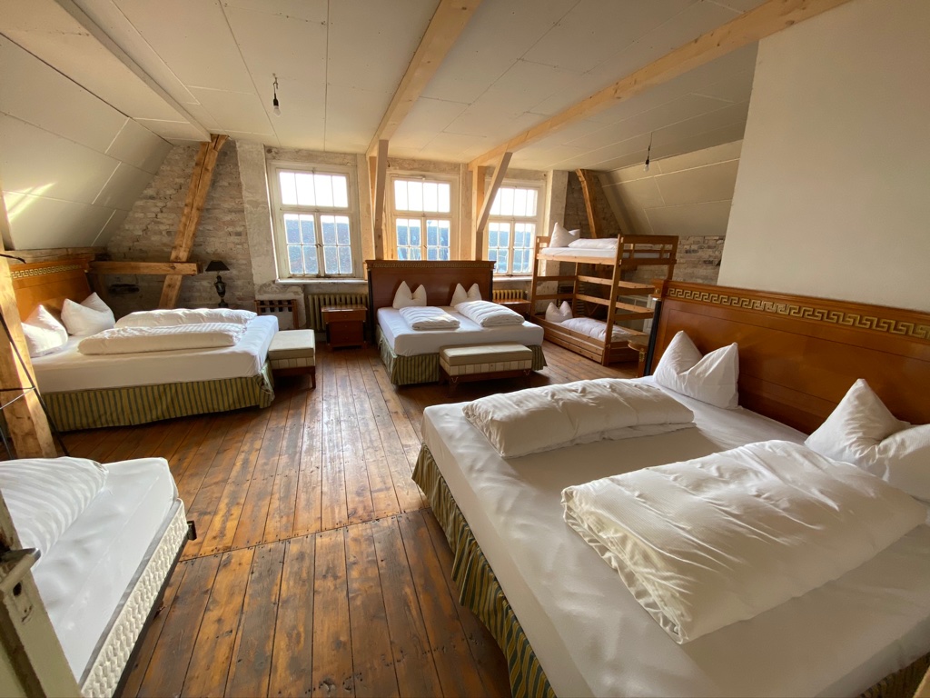 COMMUNITY Room | Molkerei | 7-15 Beds - Image 3