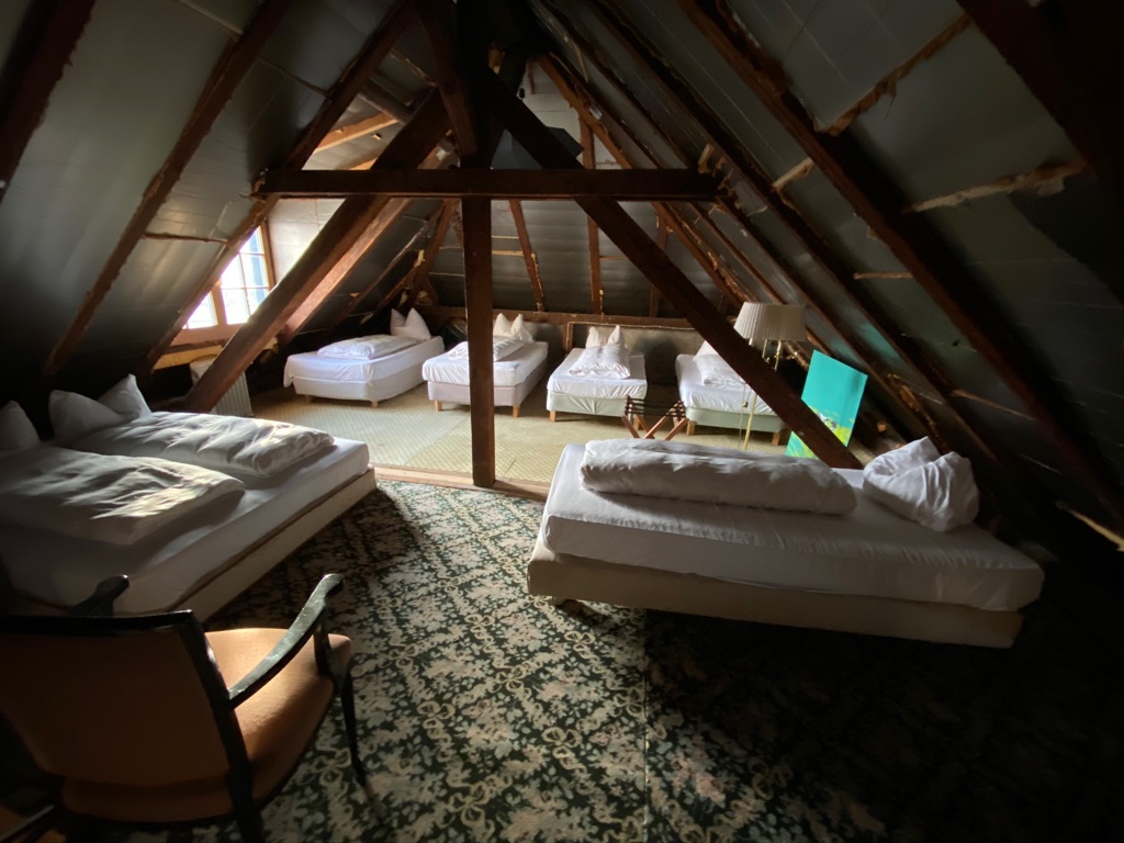 COMMUNITY Room | Molkerei | 7-15 Beds - Image 4