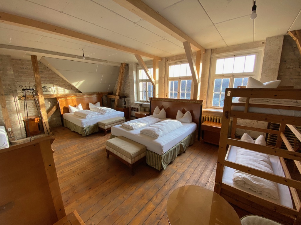 COMMUNITY Room | Molkerei | 7-15 Beds - Image 7