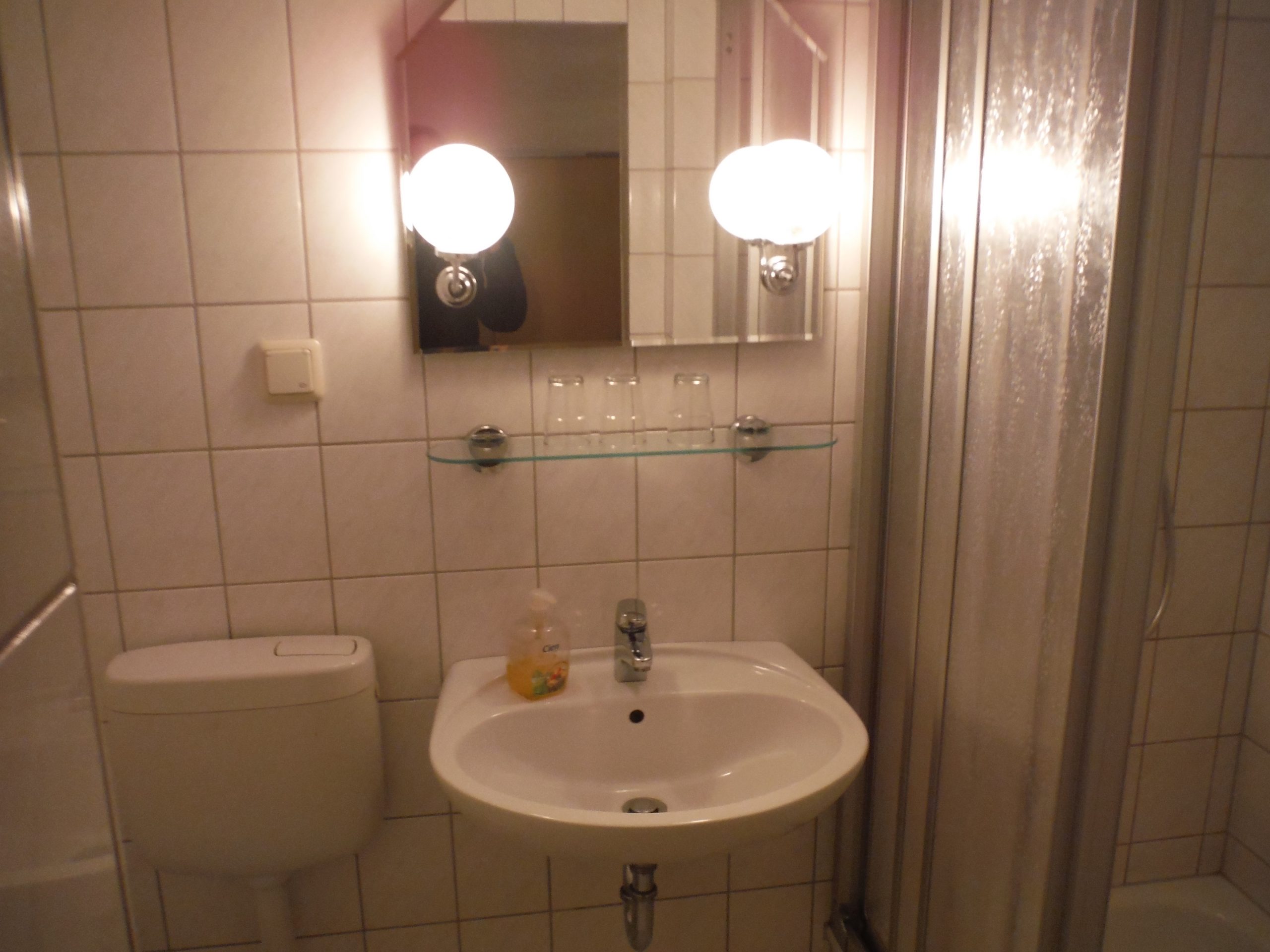 PRIVATE Room | Rittergut with bath | 2 Beds - Image 6