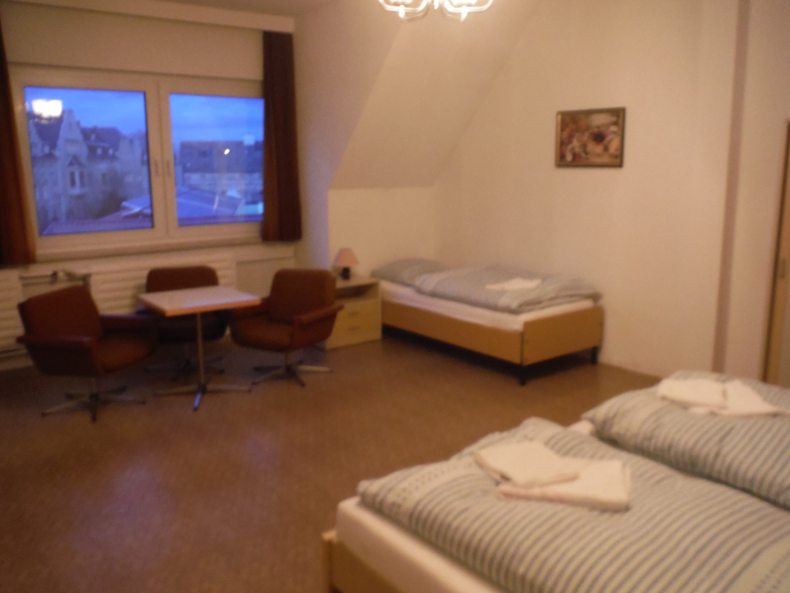 PRIVATE Room | Rittergut with bath | 2 Beds - Image 4